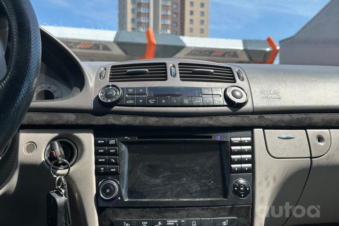 Mercedes-Benz E-Class W211 Sedan
