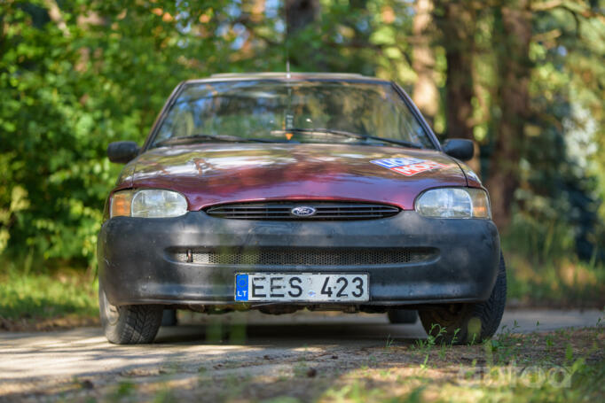 Ford Escort 6 generation Hatchback 5-doors