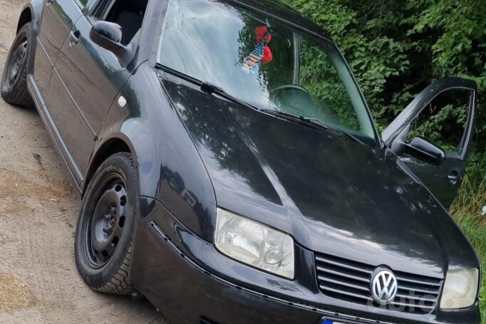 Volkswagen Bora 1 generation Sedan