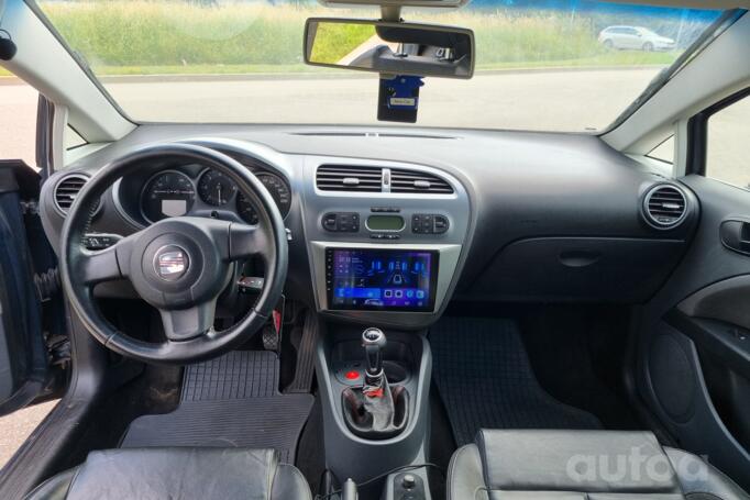 SEAT Leon 2 generation Hatchback 5-doors