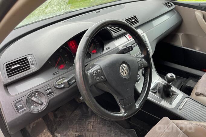 Volkswagen Passat B6 wagon 5-doors