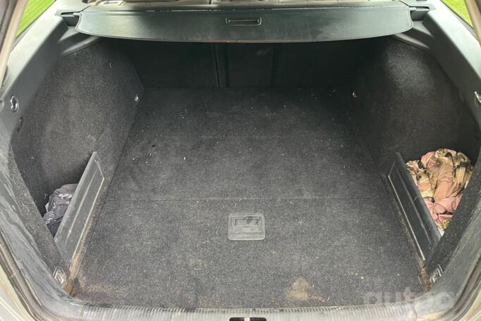 Volkswagen Passat B6 wagon 5-doors