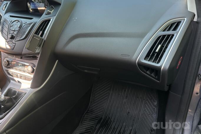 Ford Focus 3 generation Sedan