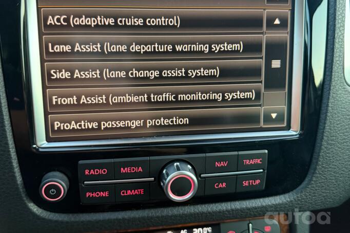 Volkswagen Touareg 2 generation Crossover