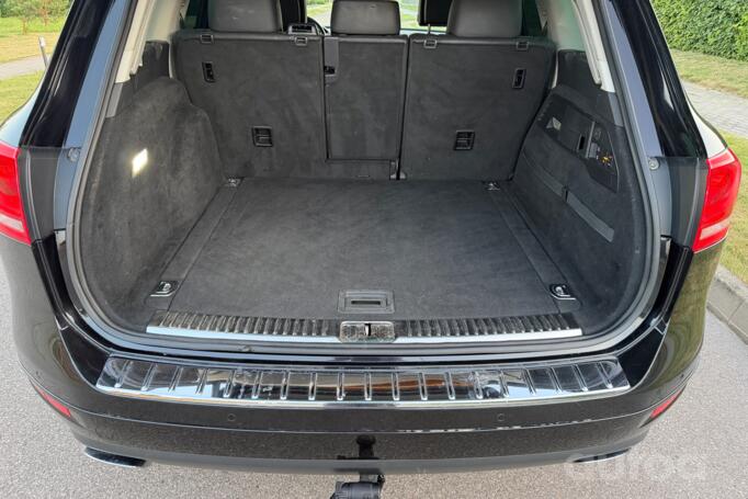 Volkswagen Touareg 2 generation Crossover