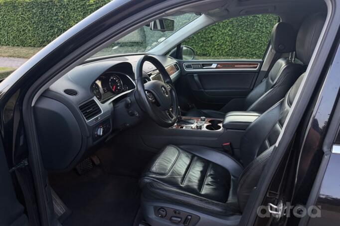 Volkswagen Touareg 2 generation Crossover