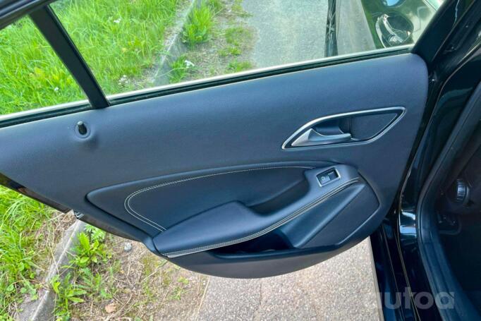 Mercedes-Benz A180 2016