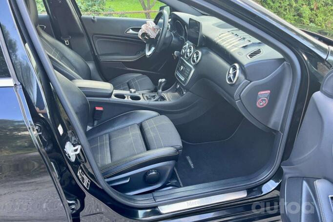 Mercedes-Benz A180 2016