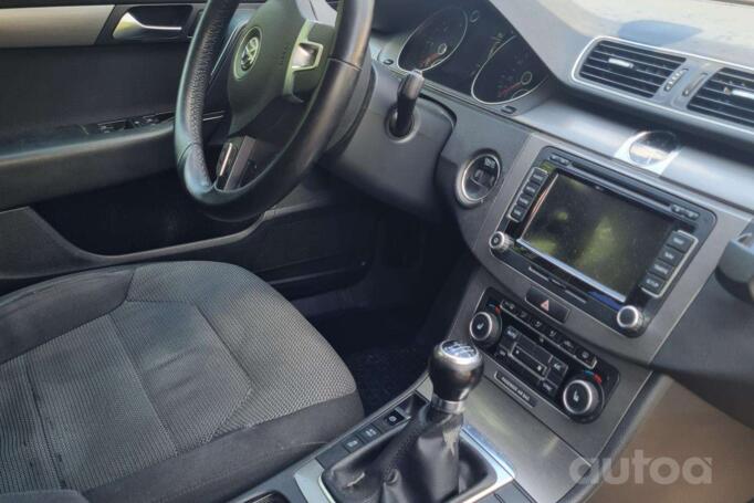 Volkswagen Passat B7 Variant wagon 5-doors