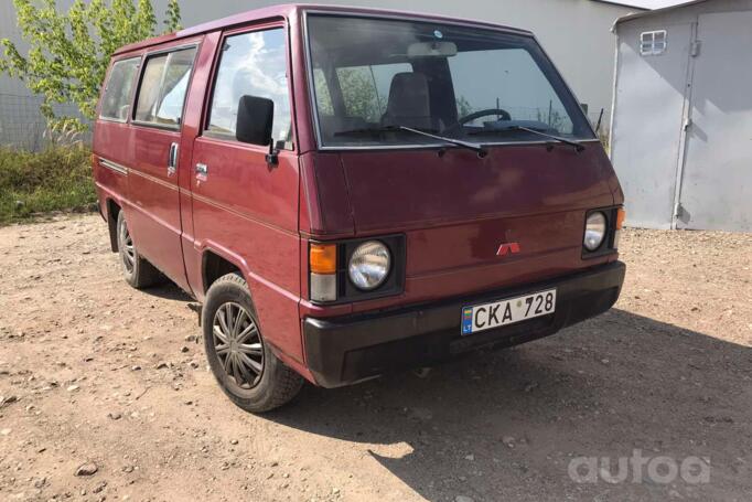 Mitsubishi L300 1 generation