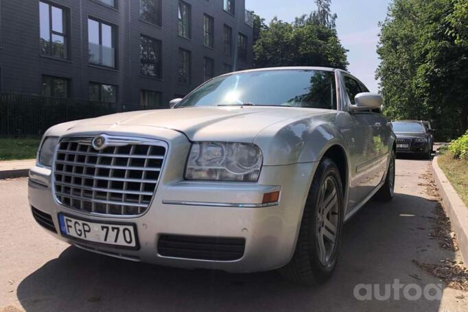 Chrysler 300C 1 generation Sedan 4-doors
