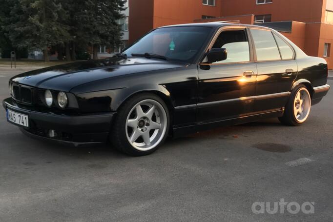 BMW 5 Series E34 Sedan