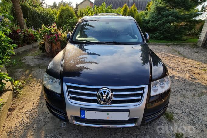 Volkswagen Touareg 1 generation Crossover