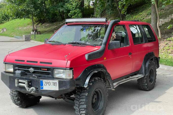 Nissan Terrano WD21 SUV 5-doors
