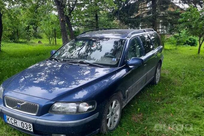 Volvo V70 2 generation R wagon 5-doors