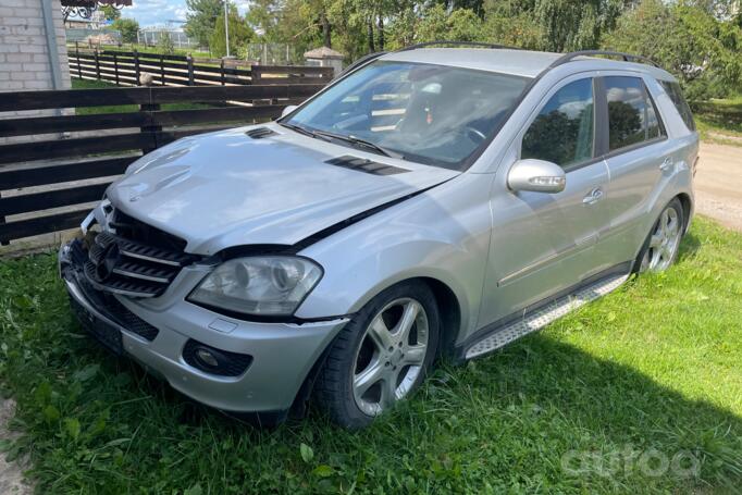 Mercedes-Benz M-Class W164 Crossover 5-doors