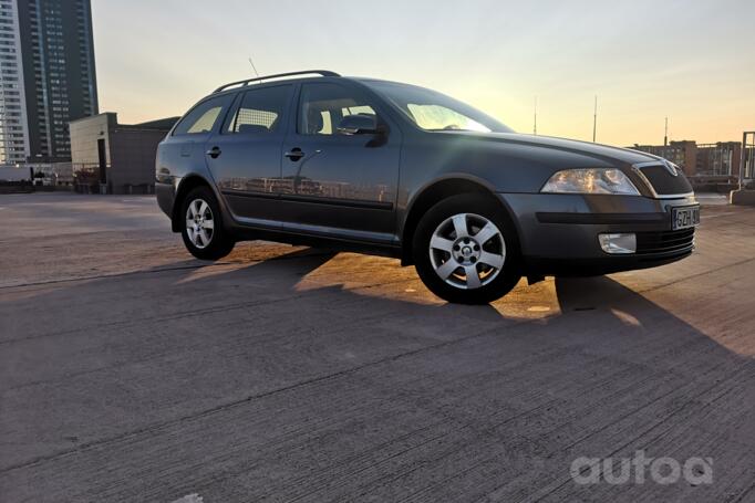 Skoda Octavia 2 generation Combi wagon 5-doors