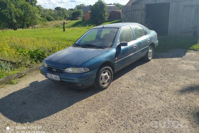 Ford Mondeo 1 generation Sedan