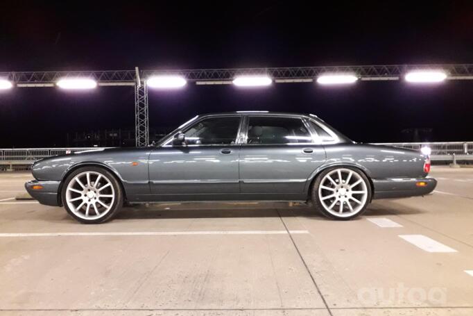 Jaguar XJ X308 [restyling] Sedan 4-doors