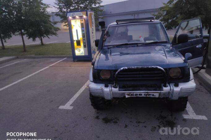 Mitsubishi Pajero 2 generation Metal Top SUV 3-doors