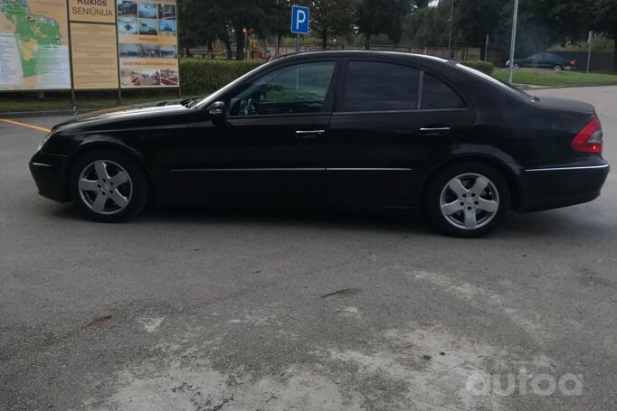 Mercedes-Benz E-Class W211/S211 Sedan 4-doors