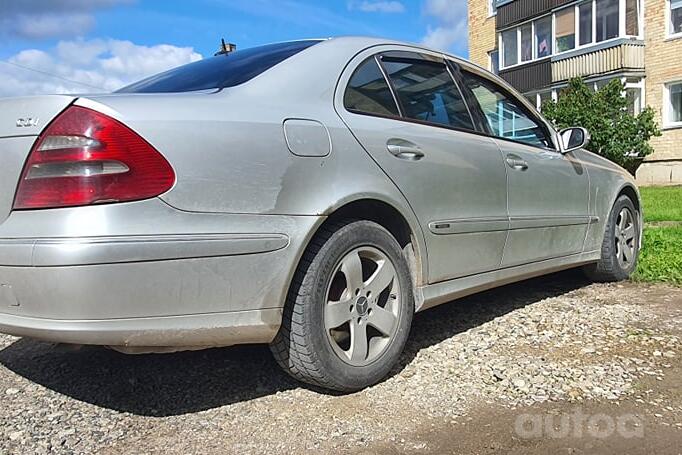 Mercedes-Benz E-Class W211 Sedan