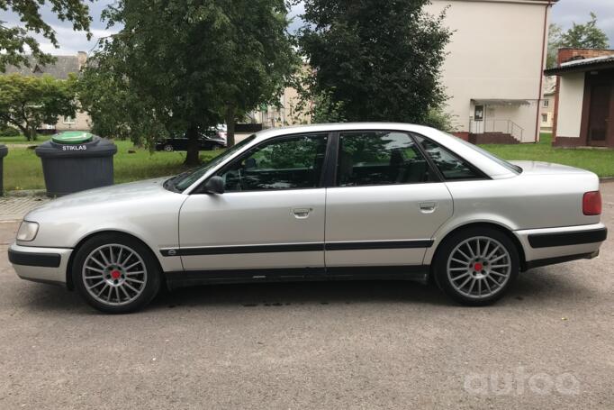 Audi 100 4A/C4 Sedan