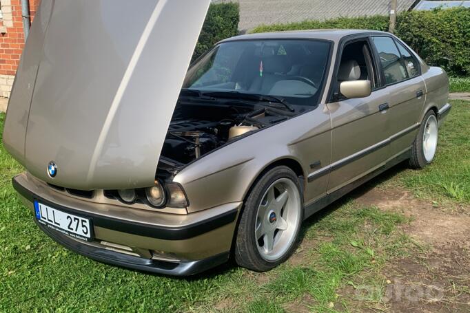 BMW 5 Series E34 Sedan