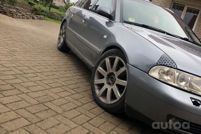 Audi A4 B5 [restyling] Avant wagon 5-doors