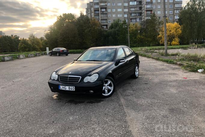 Mercedes-Benz C-Class W203/S203/CL203 Sedan
