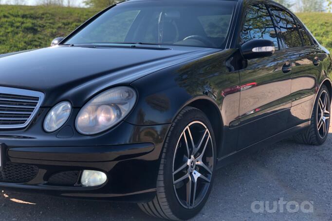 Mercedes-Benz E-Class W211 Sedan