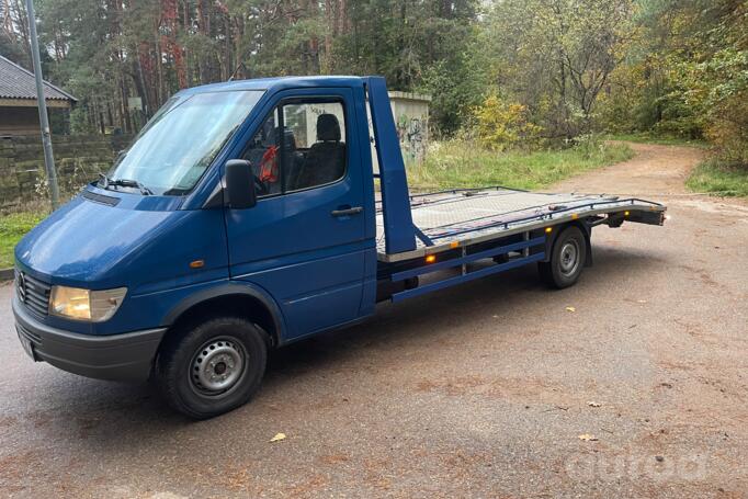 Mercedes-Benz Sprinter First generation