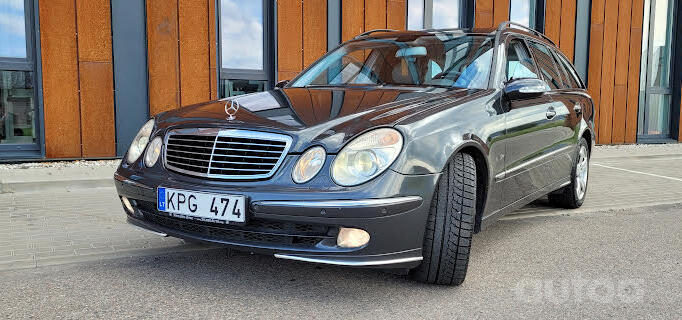 Mercedes-Benz E-Class W211 Sedan