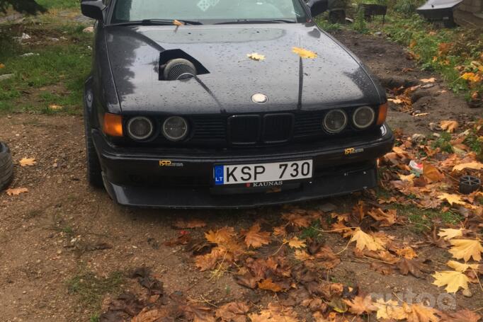 BMW 7 Series E32 Sedan