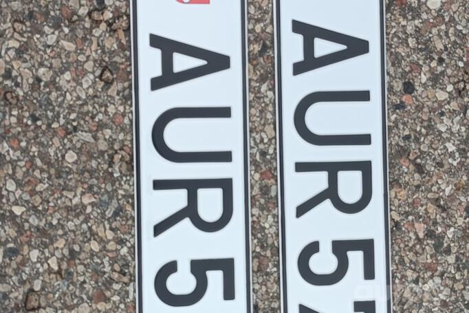 AUR571