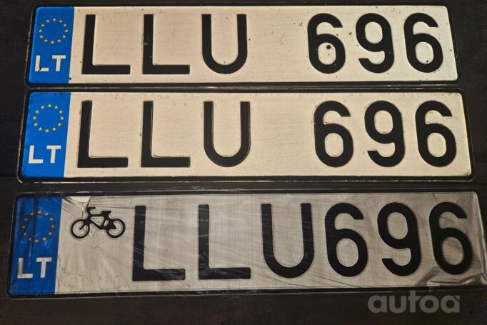 LLU696
