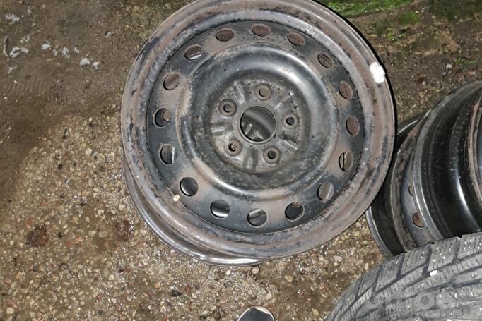 Kita, plieniniai štampuoti