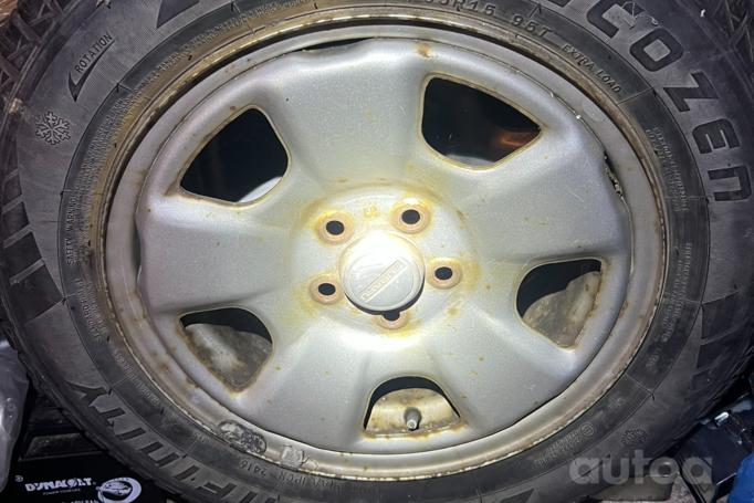 Kita, plieniniai štampuoti