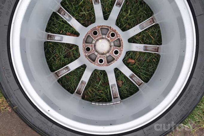 Kita, lengvojo lydinio