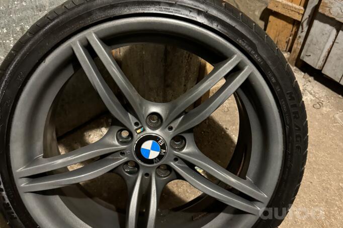 Kita, lengvojo lydinio