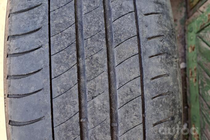 Kita, lengvojo lydinio