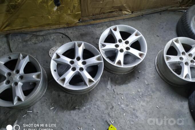 Kita, lengvojo lydinio