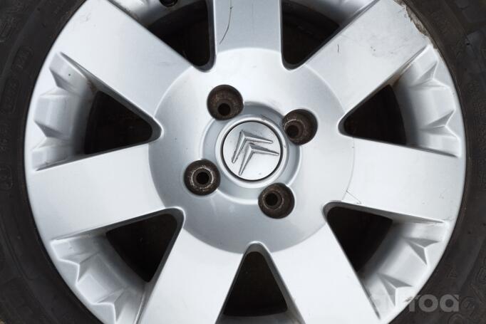 Kita, lengvojo lydinio