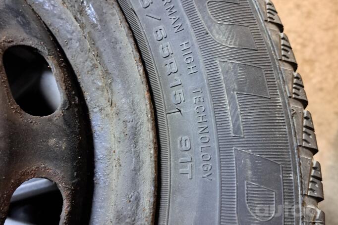 Kita, plieniniai štampuoti