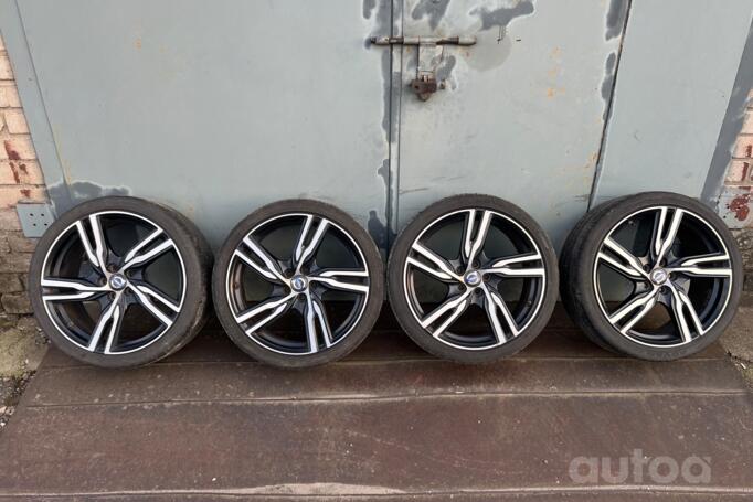 Volvo, lengvojo lydinio