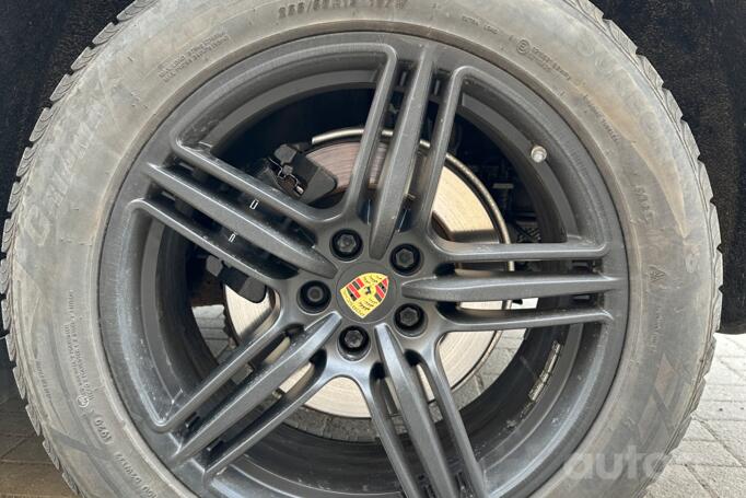 Porsche, lengvojo lydinio