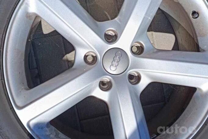 Audi Q7, lengvojo lydinio