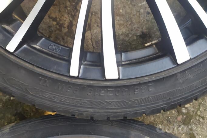 Kita, lengvojo lydinio