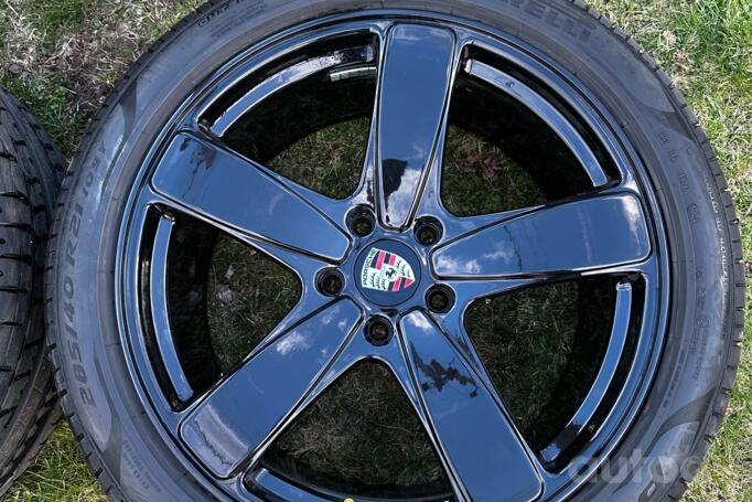 Porsche, lengvojo lydinio
