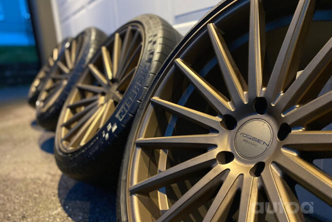 VOSSEN, lengvojo lydinio